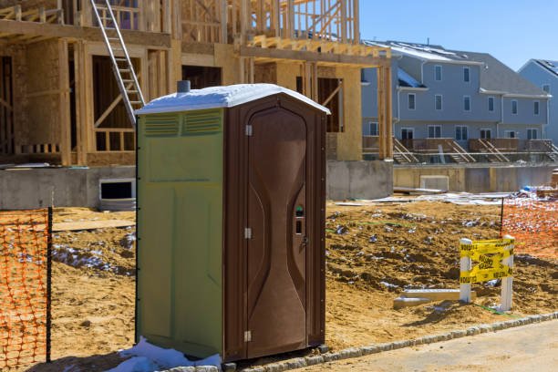 Portable Toilet Options We Offer in Lake Belvedere Estates, FL